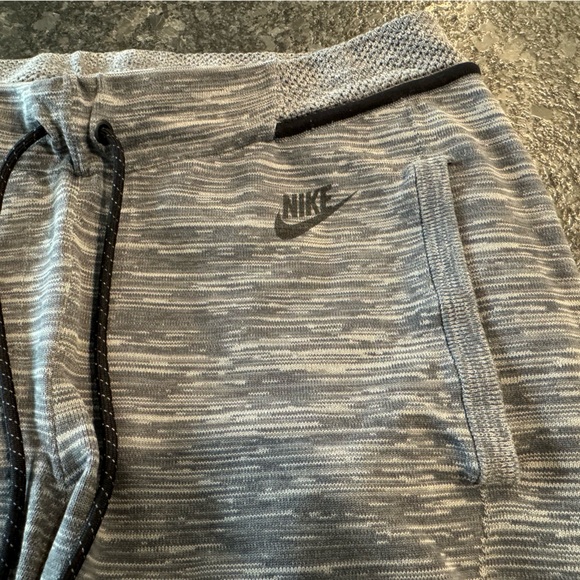 🔥LIKE NEW NIKE TECH GRAY & BLACK / MEDIUM/ 7” - Picture 4 of 7